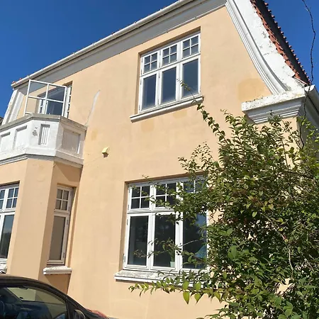 In The Center With Seaview