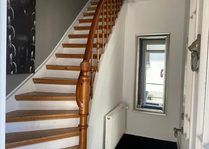 In The Center With Seaview * Наксков