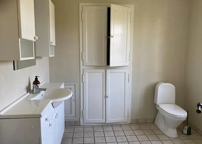 In The Center With Seaview * Наксков