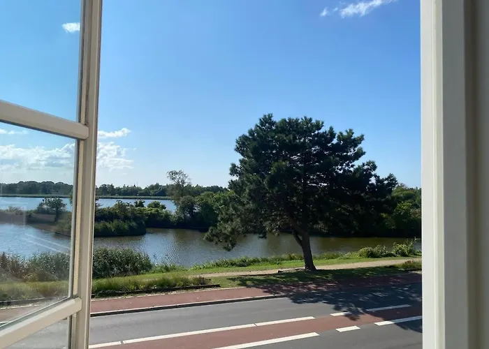 In The Center With Seaview Дом отдыха *