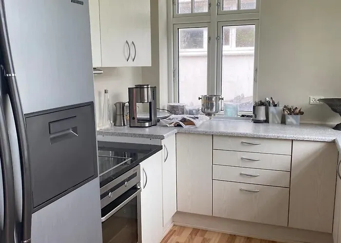 In The Center With Seaview Дом отдыха *